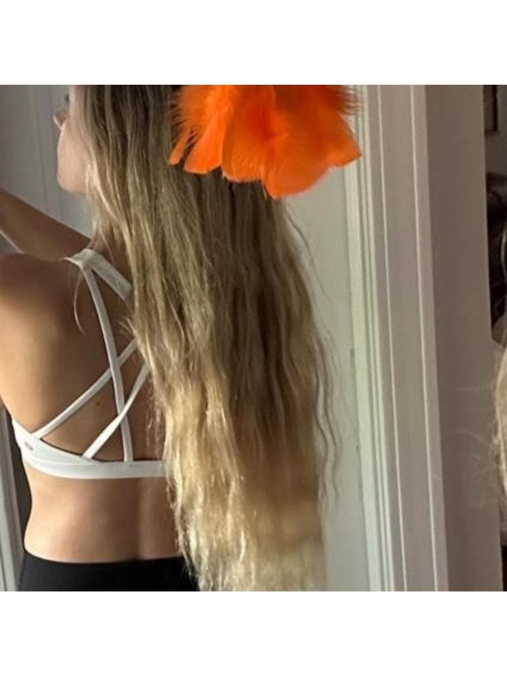 white lululemon sports bra